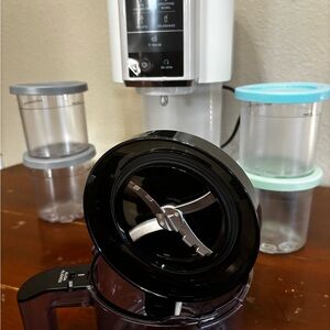 Ninja CREAMi Ice Cream Maker 7 One-Touch Programs coffee/ cream color